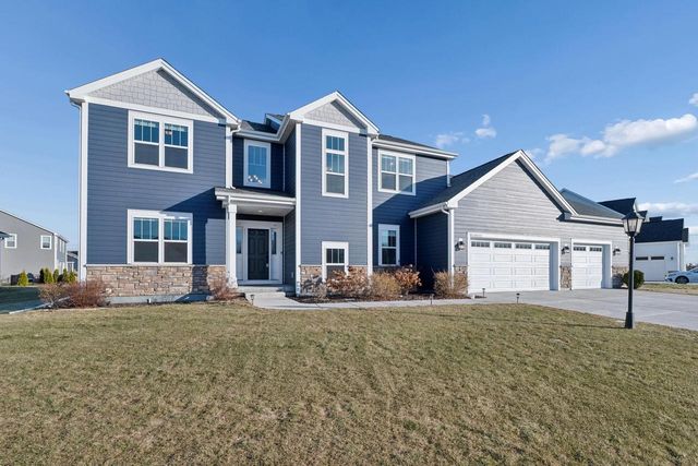 W139N6328 Bridal Wreath LANE, Menomonee Falls, WI 53051