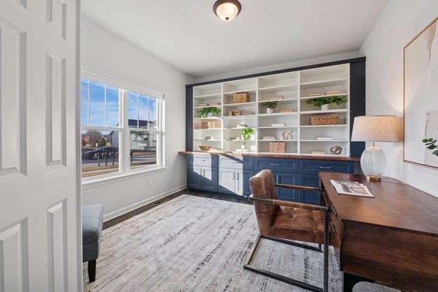 W139N6328 Bridal Wreath LANE, Menomonee Falls, WI 53051