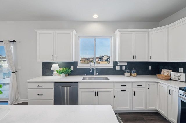 W139N6328 Bridal Wreath LANE, Menomonee Falls, WI 53051