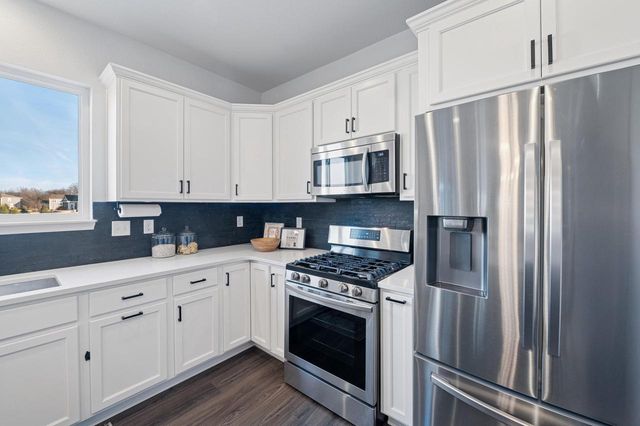 W139N6328 Bridal Wreath LANE, Menomonee Falls, WI 53051