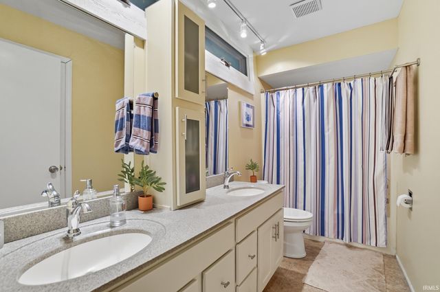 5030 Stellhorn Road, Fort Wayne, IN 46815