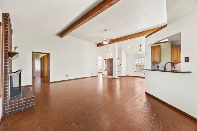 239 County Road 402, Danbury, TX 77534