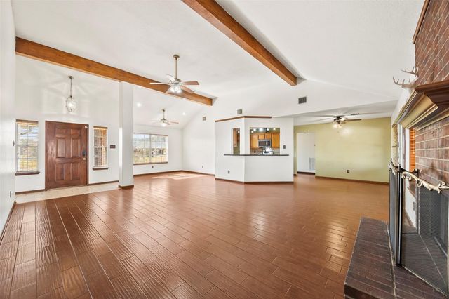 239 County Road 402, Danbury, TX 77534