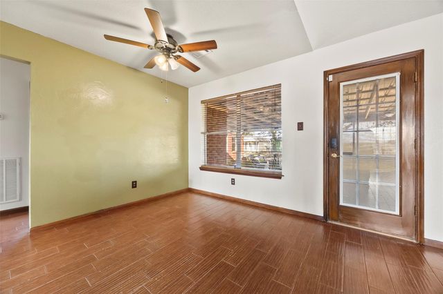 239 County Road 402, Danbury, TX 77534