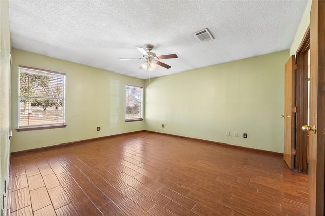 239 County Road 402, Danbury, TX 77534