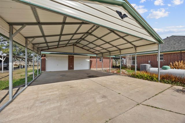 239 County Road 402, Danbury, TX 77534