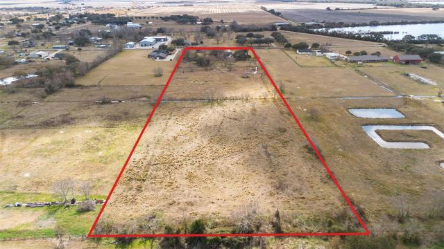 239 County Road 402, Danbury, TX 77534