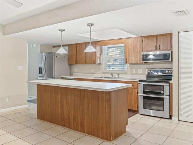 12109 SE 61ST COURT, Belleview, FL 34420
