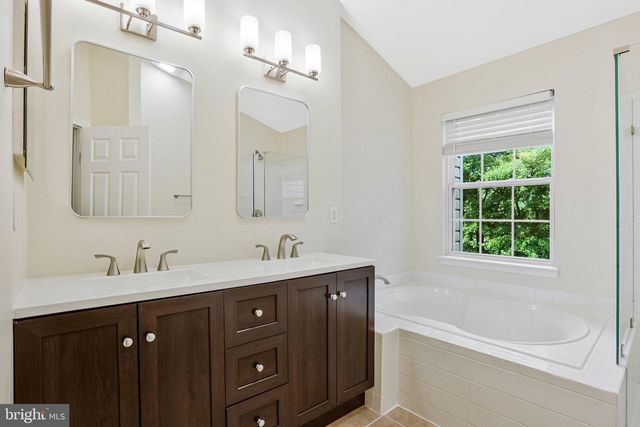 4112 FLOWER BOX CT, Fairfax, VA 22030