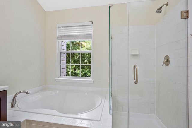 4112 FLOWER BOX CT, Fairfax, VA 22030