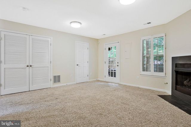 4112 FLOWER BOX CT, Fairfax, VA 22030