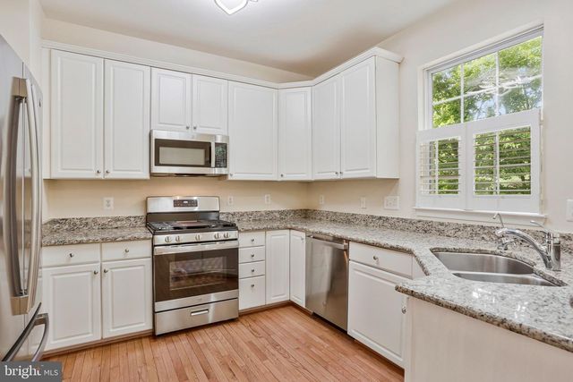 4112 FLOWER BOX CT, Fairfax, VA 22030