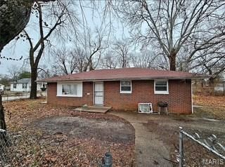 5050 Hallows Avenue, East St Louis, IL 62204