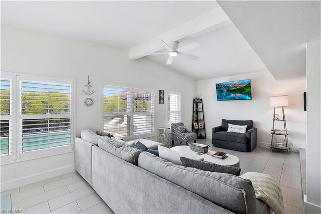 1712 Harbor LN, Naples, FL 34104