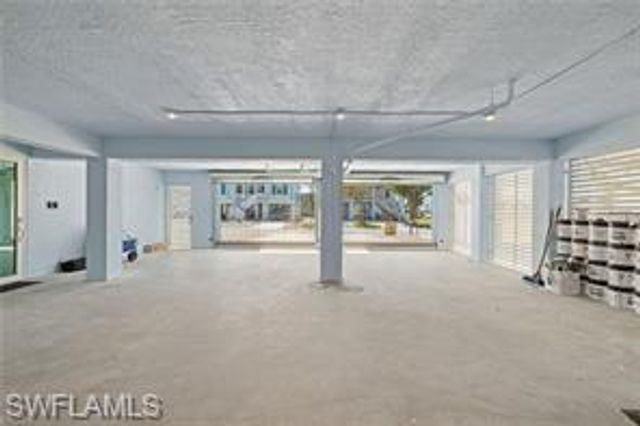 121 Hibiscus DR, Fort Myers Beach, FL 33931