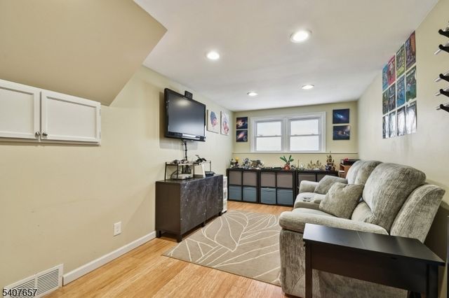 155 Netherwood Ave, North Plainfield Boro, NJ 07062