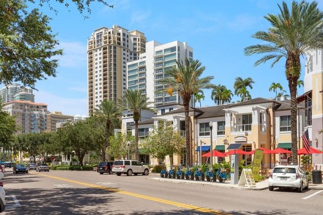 2120 1ST STREET N, St Petersburg, FL 33704