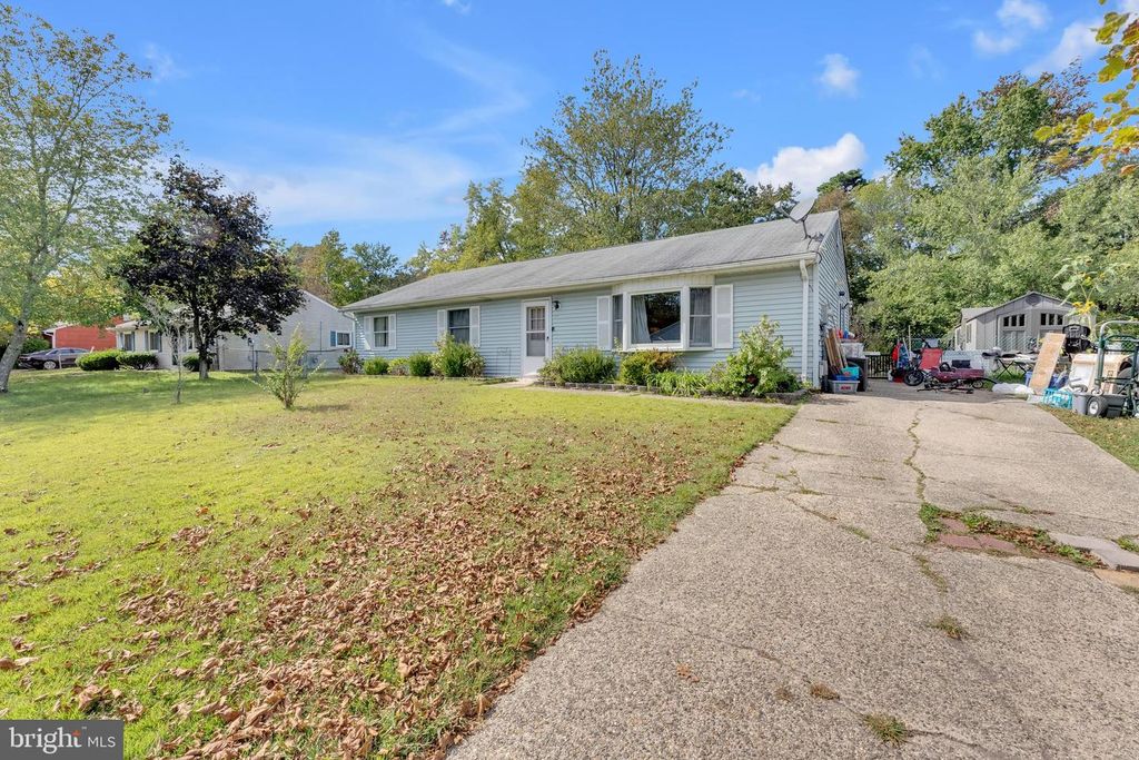 215 COVILLE DR, Browns Mills, NJ 08015