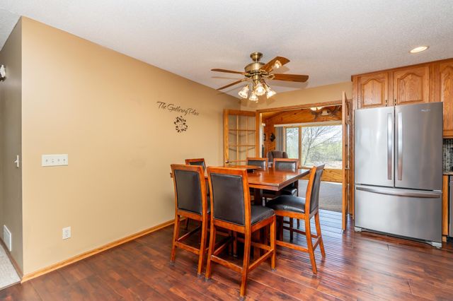 7195 County Road 10 E, Chaska, MN 55318