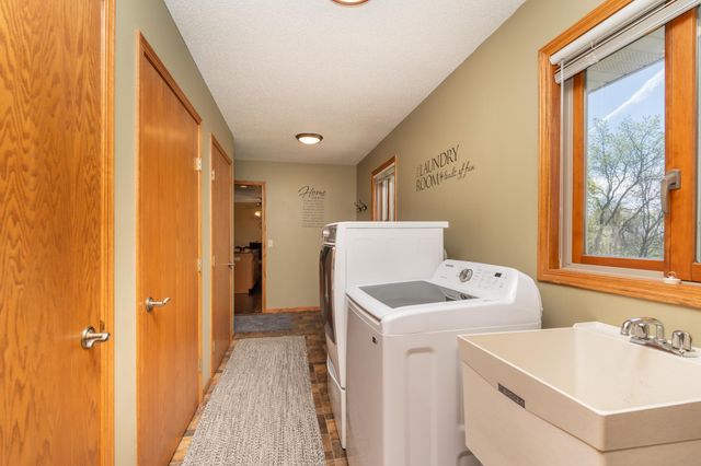 7195 County Road 10 E, Chaska, MN 55318