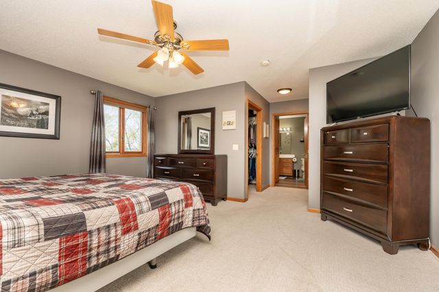 7195 County Road 10 E, Chaska, MN 55318