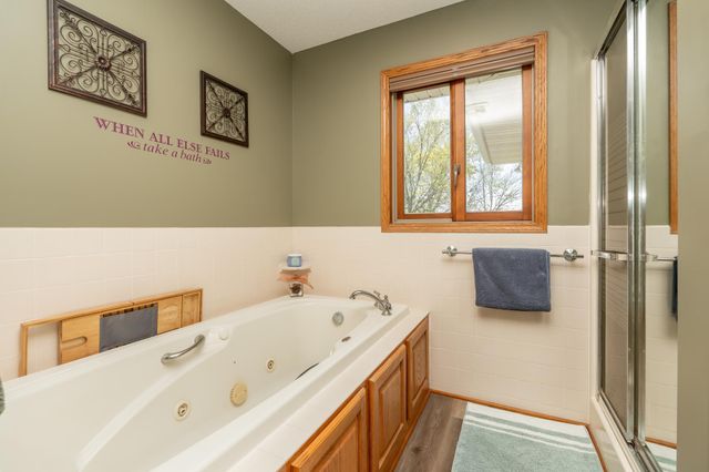7195 County Road 10 E, Chaska, MN 55318