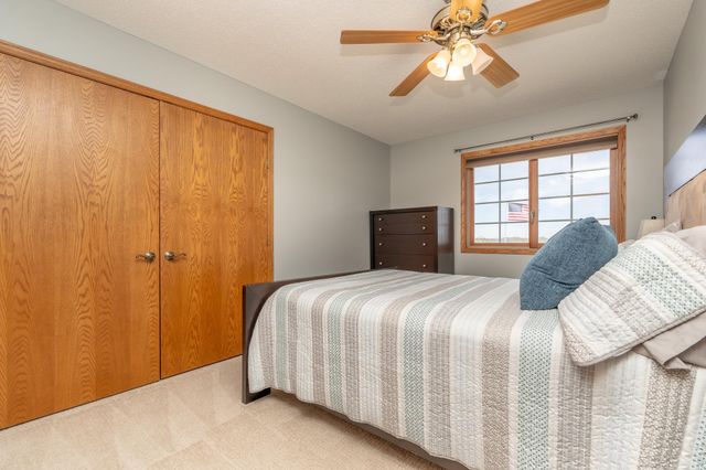 7195 County Road 10 E, Chaska, MN 55318