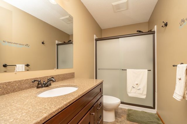 7195 County Road 10 E, Chaska, MN 55318
