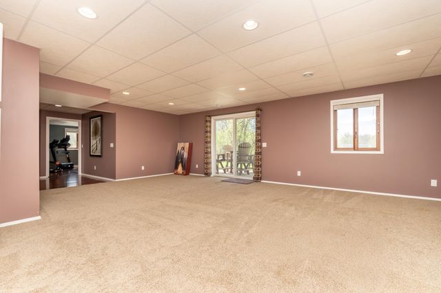 7195 County Road 10 E, Chaska, MN 55318