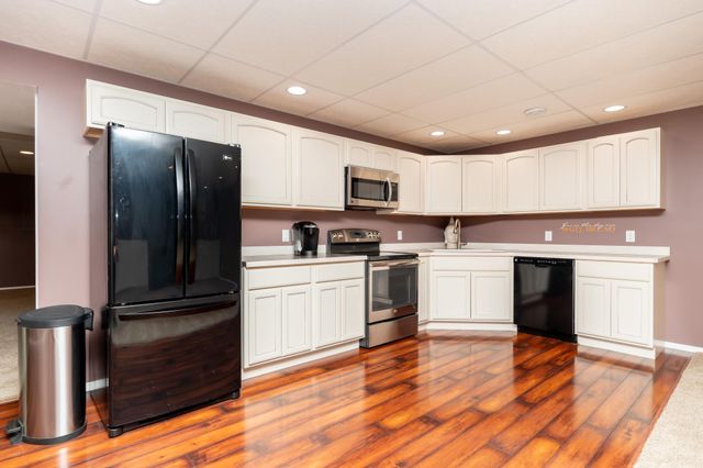 7195 County Road 10 E, Chaska, MN 55318