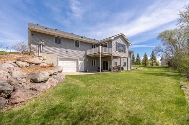7195 County Road 10 E, Chaska, MN 55318