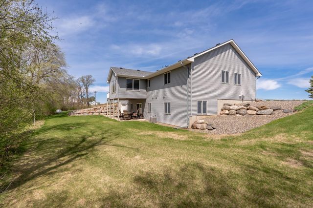 7195 County Road 10 E, Chaska, MN 55318