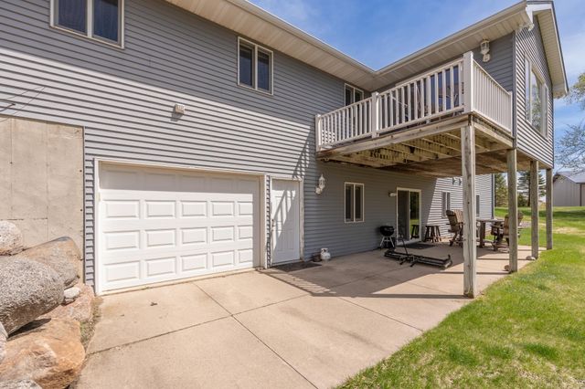 7195 County Road 10 E, Chaska, MN 55318