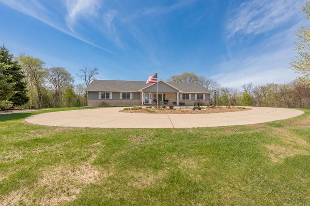 7195 County Road 10 E, Chaska, MN 55318