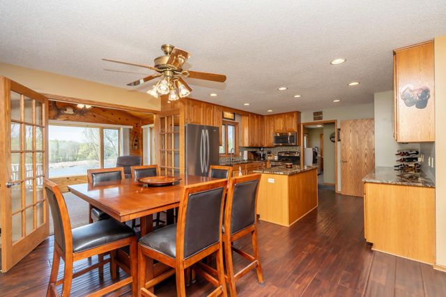 7195 County Road 10 E, Chaska, MN 55318
