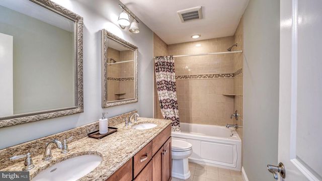 325 MURPHYS WAY, Linwood, NJ 08221