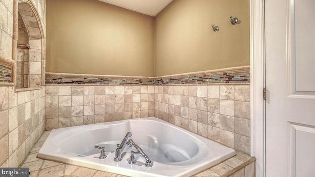 325 MURPHYS WAY, Linwood, NJ 08221