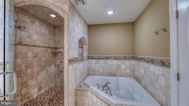 325 MURPHYS WAY, Linwood, NJ 08221