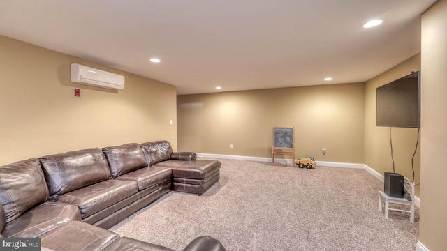 325 MURPHYS WAY, Linwood, NJ 08221