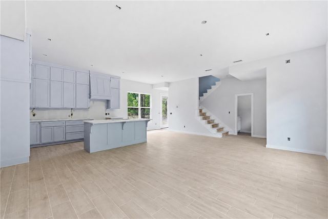 1 McDole Circle, Bella Vista, AR 72715