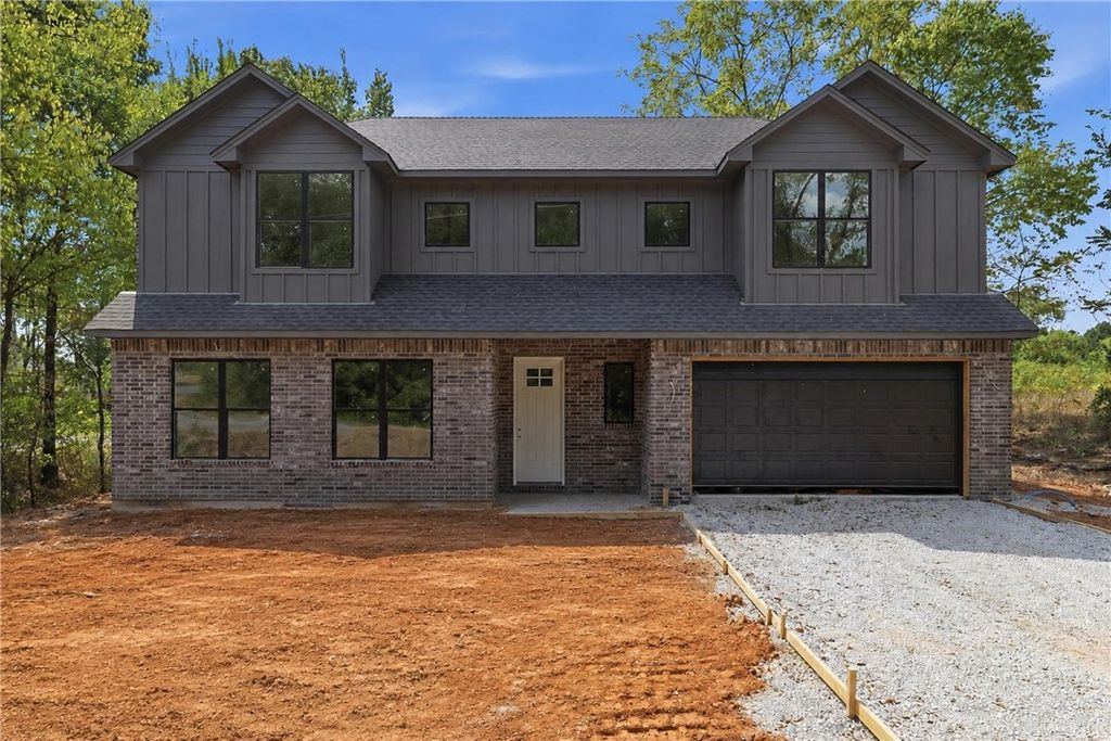 1 McDole Circle, Bella Vista, AR 72715