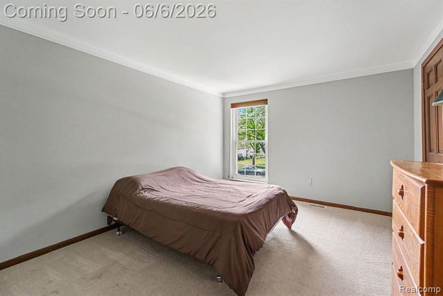 2190 Babcock Drive, Troy, MI 48084