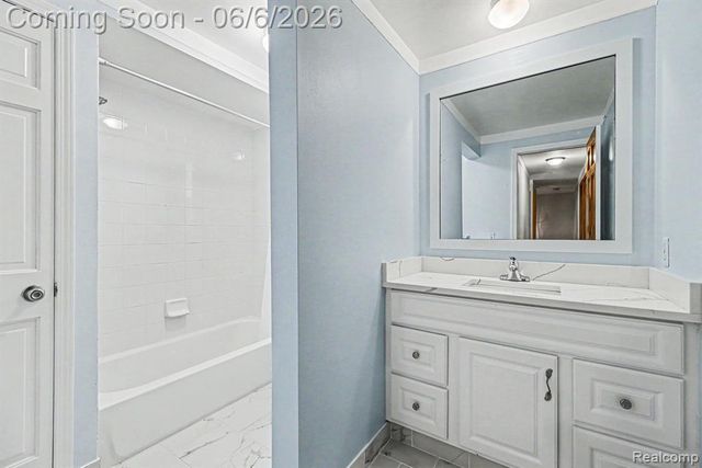 2190 Babcock Drive, Troy, MI 48084