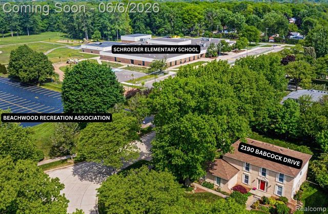 2190 Babcock Drive, Troy, MI 48084