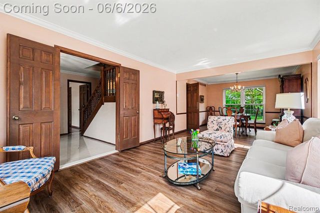 2190 Babcock Drive, Troy, MI 48084