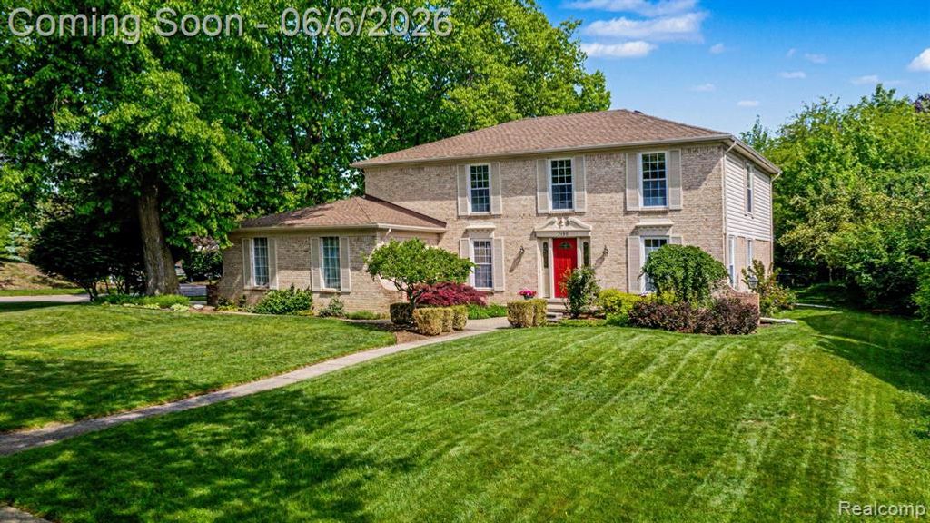 2190 Babcock Drive, Troy, MI 48084