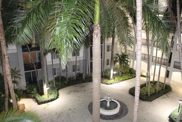 1690 Renaissance Commons Boulevard 1429, Boynton Beach, FL 33426