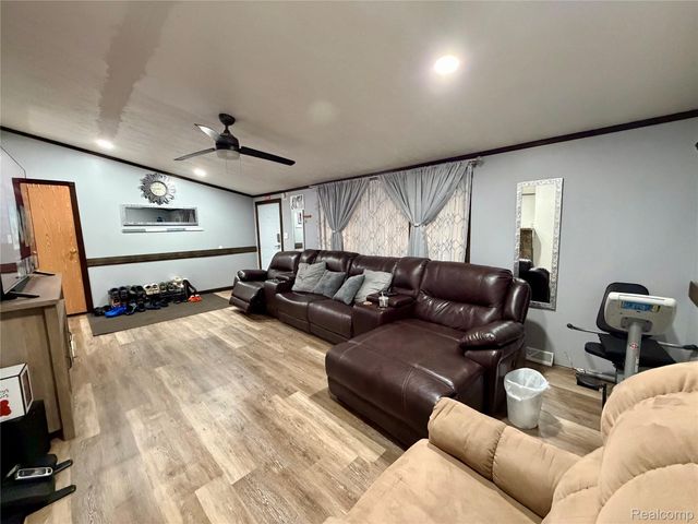 3498 Mackin Road, Flint Charter Township, MI 48504