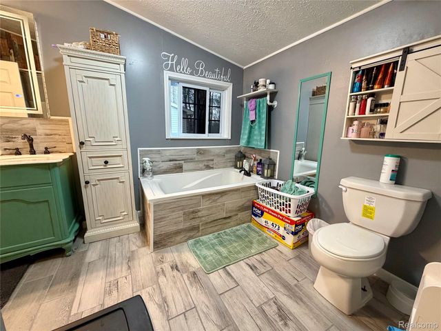 3498 Mackin Road, Flint Charter Township, MI 48504