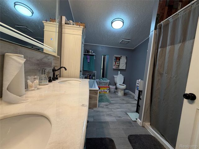 3498 Mackin Road, Flint Charter Township, MI 48504